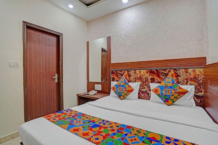 Room 21 of 27
