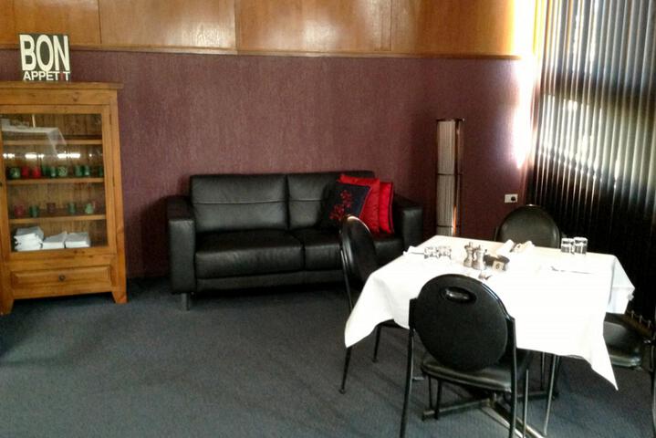 ROCKHAMPTON PLAZA HOTEL INTERNATIONAL