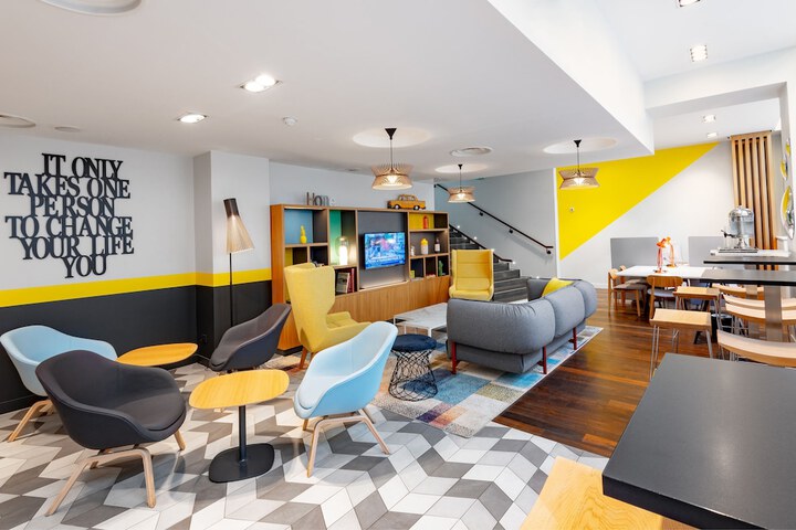 Hotel 74 of 88