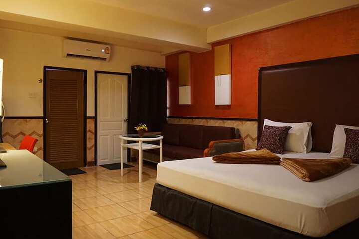 Room 30 of 58