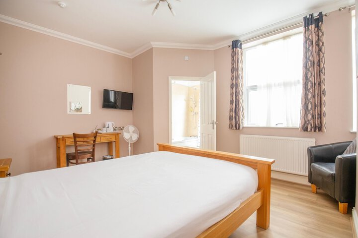 Room 42 of 70
