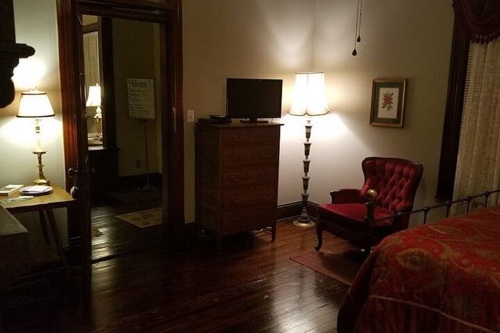 Room 3 of 21