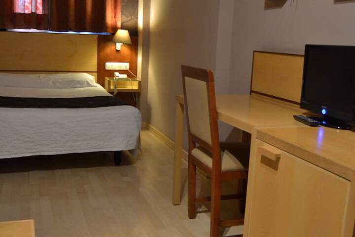 Room 9 of 30