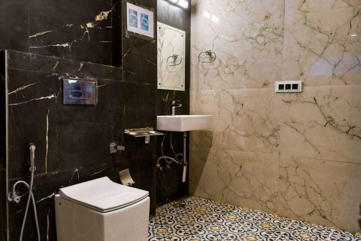 Room 7 of 21