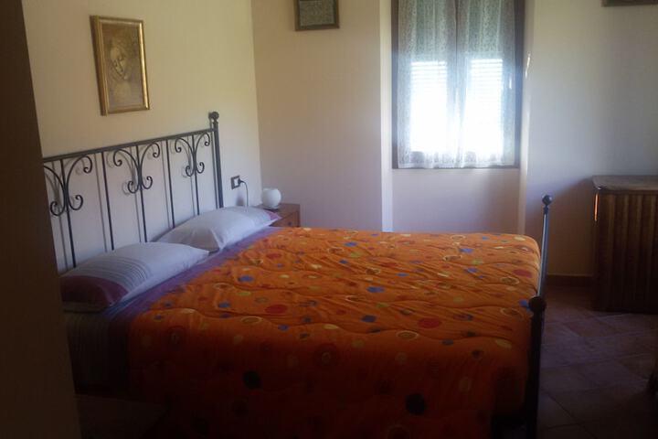 Room 2 of 34