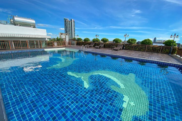 Pool 19 of 23