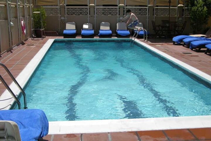 Pool 10 of 13