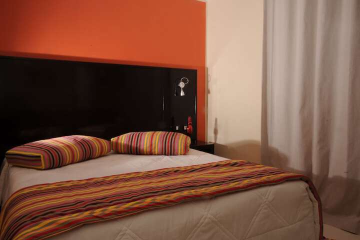 Room 30 of 103
