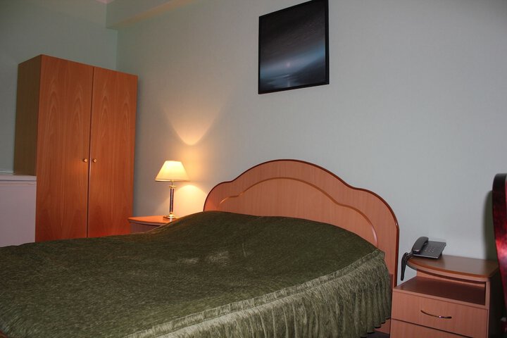 Room 13 of 108