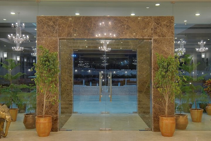 Hotel 2 of 51