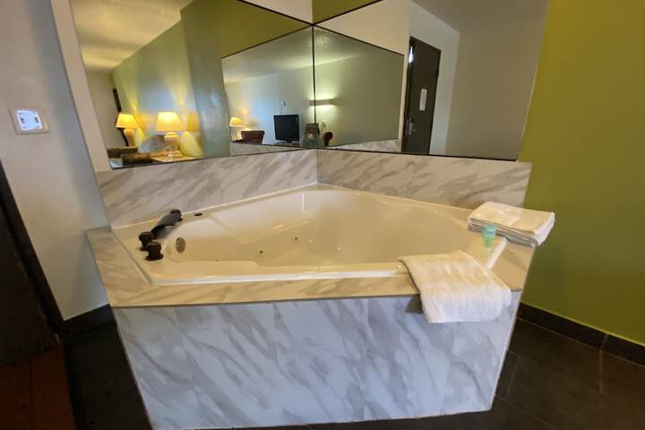 Standard | King Bed (10 of 11)