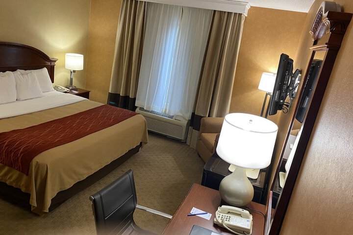 Room 33 of 68