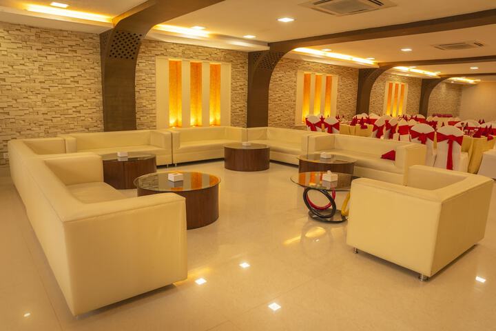 Ballroom/Hall 49 of 59