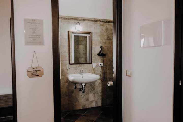 Room 37 of 50