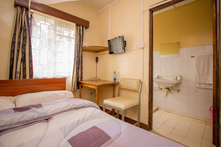 Room 8 of 52