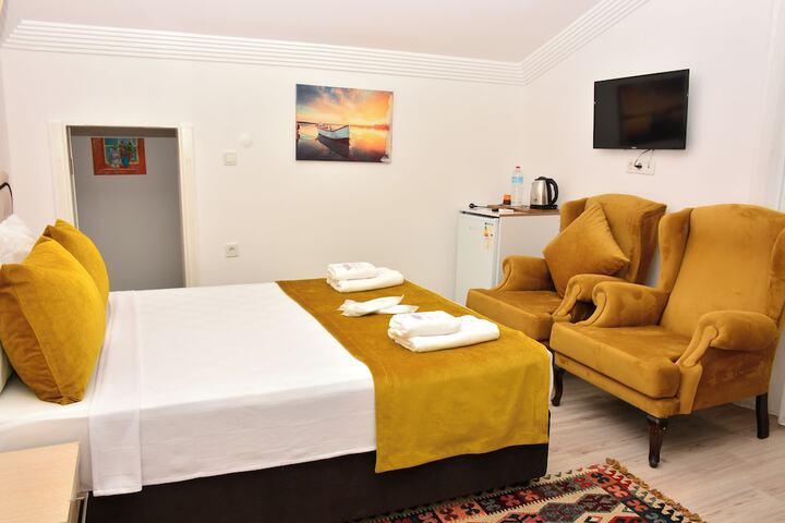 Room 21 of 48