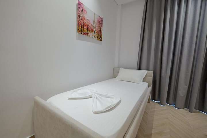 Room 70 of 141