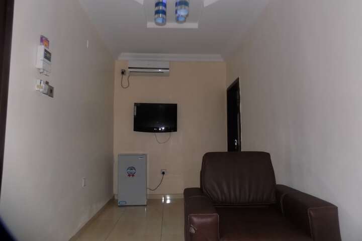 Room 10 of 15