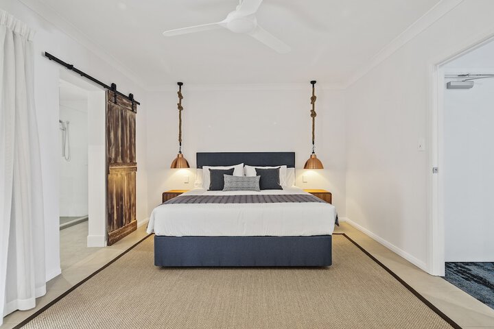 Room 3 of 45