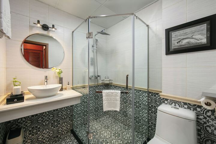 Bath Interior