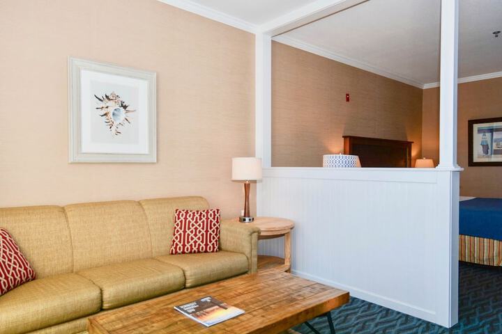 Room 65 of 169