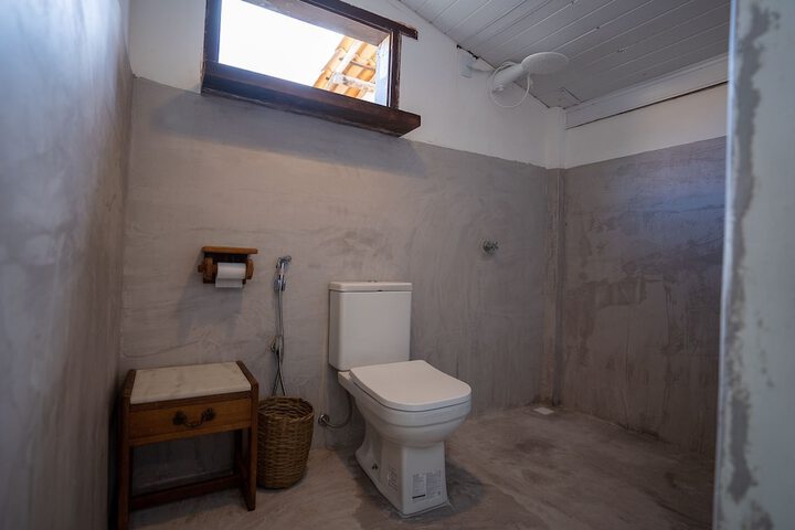 Room 13 of 20