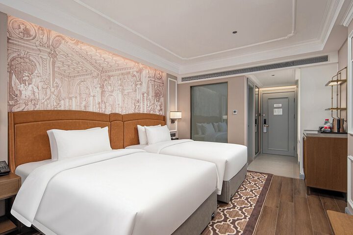Room 7 of 31