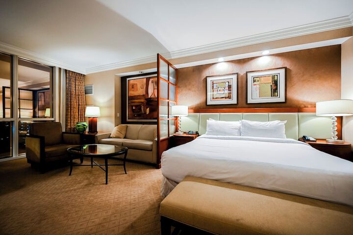 Room 80 of 438