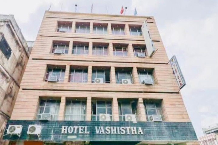 Hotel Vashistha