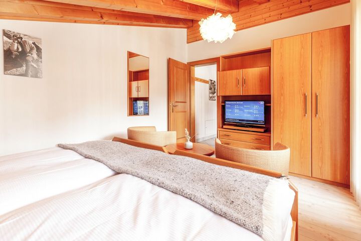 Room 42 of 111