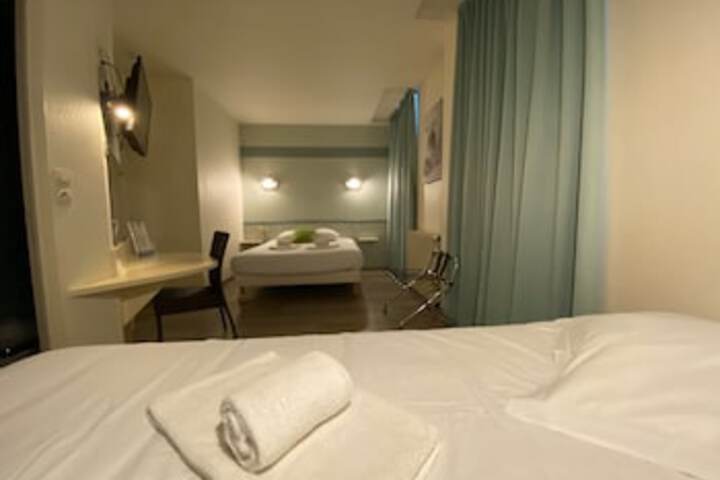 Room 7 of 36