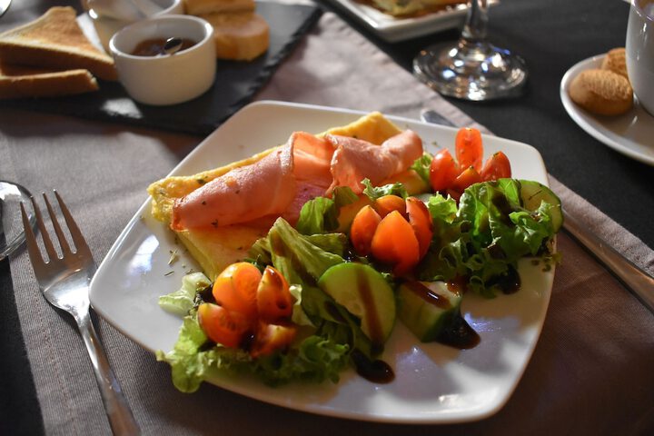Breakfast/Coffee Service 94 of 110
