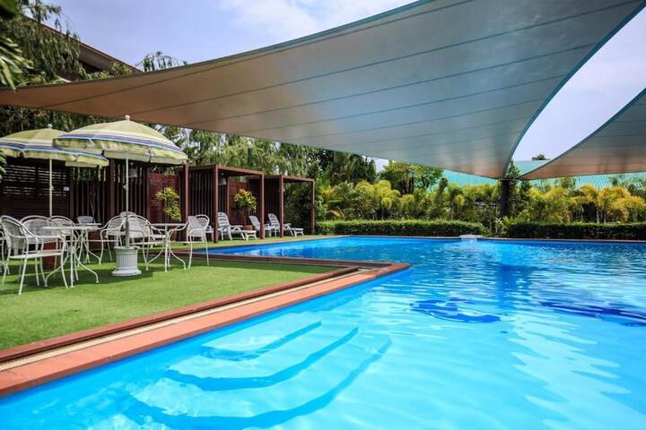 Pool 20 of 29