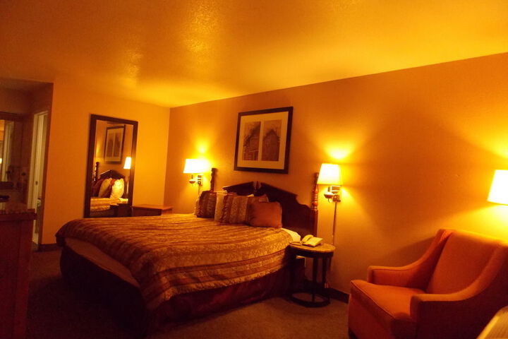 Room 57 of 128