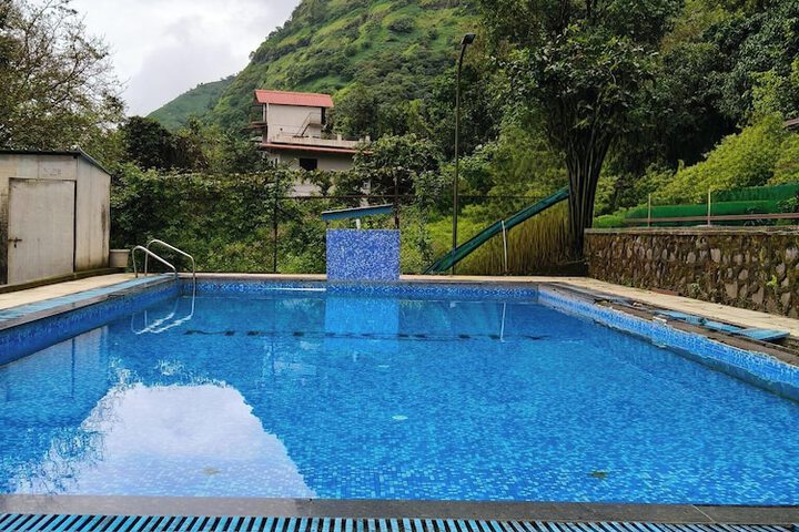 Pool 7 of 27
