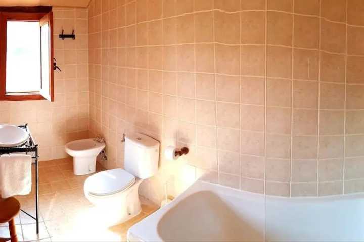 Room 9 of 19