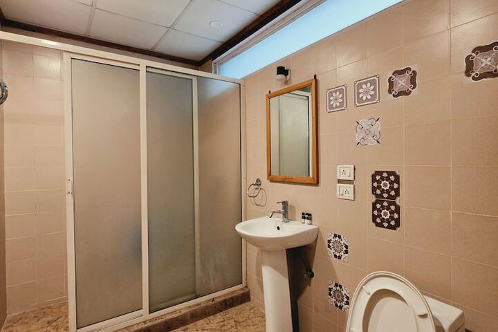 Room 118 of 181