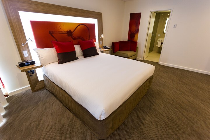 Room 10 of 50