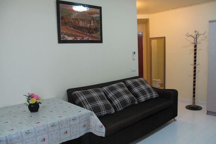 Room 17 of 44