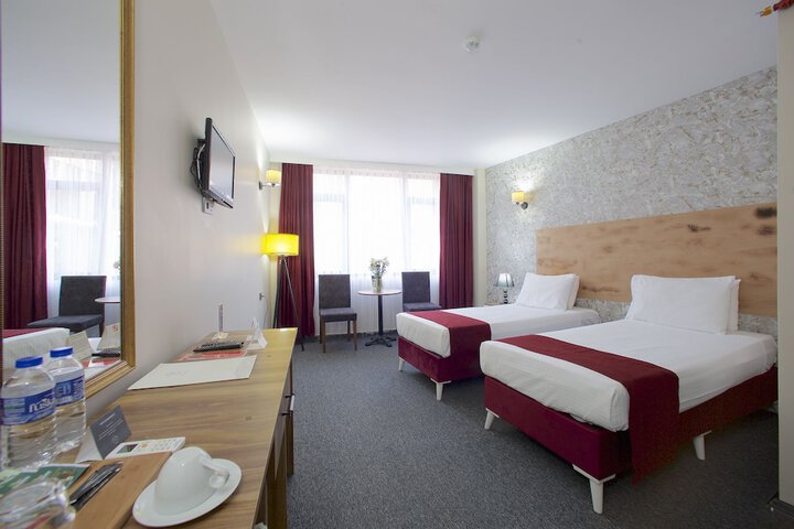 Room 15 of 49