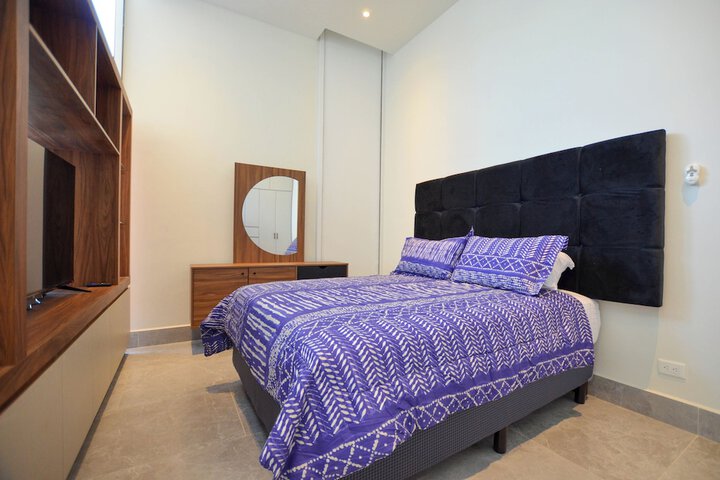 Room 2 of 155