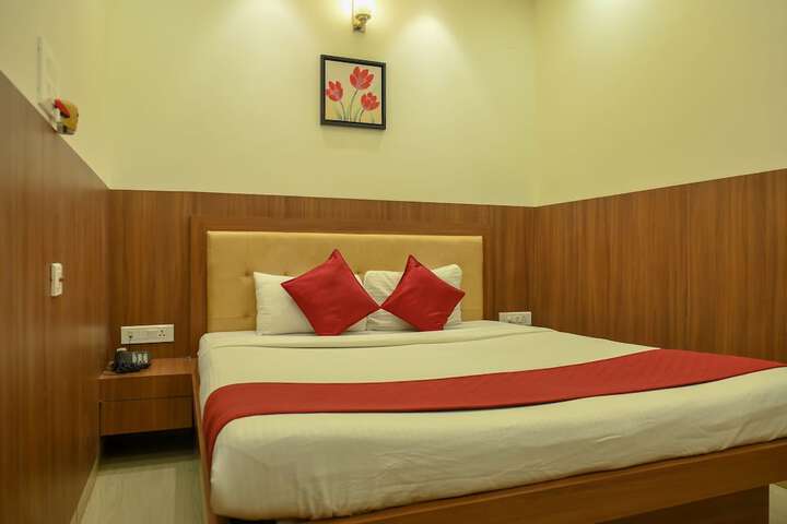 Room 52 of 94