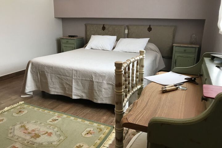 Room 5 of 40
