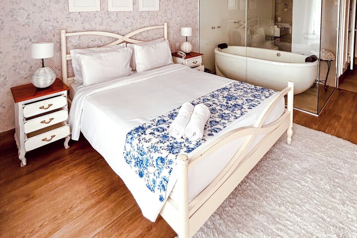 Room 16 of 109