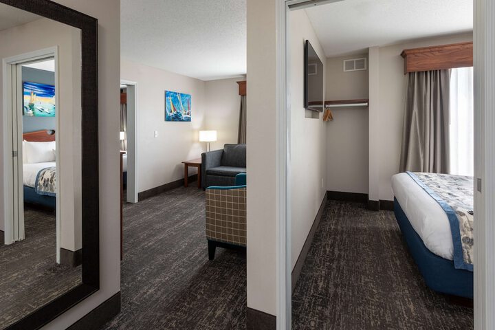 1 Bedroom Queen Bed (10 of 10)