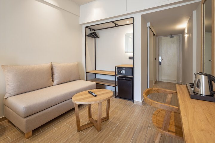Room 13 of 61