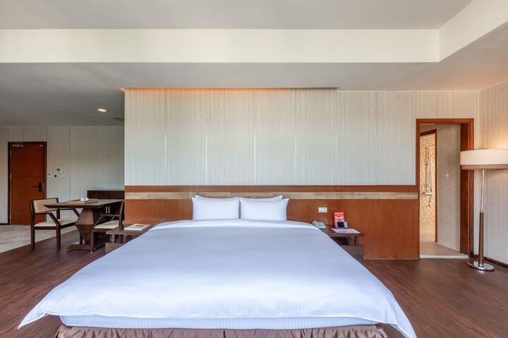 Room 5 of 70