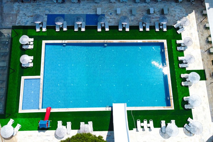 Hotel 63 of 68