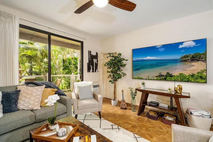 Exterior of Wailea Luxury Retreat Walk to Beach & Shops