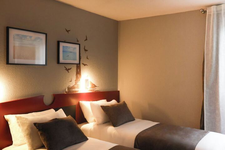 Room 3 of 17